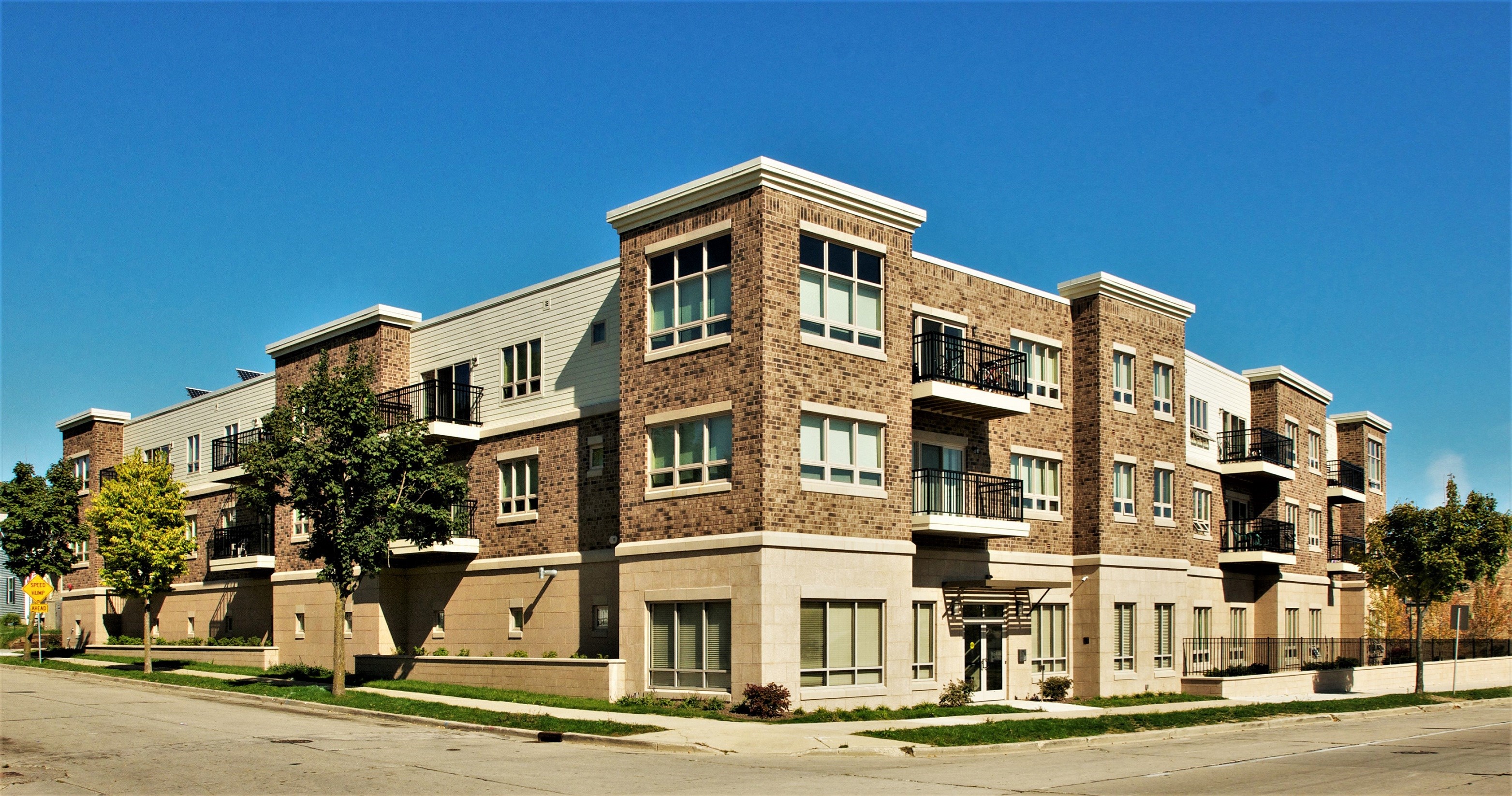 Best 3 Bedroom Apartments in Milwaukee, WI from 480 RENTCafé